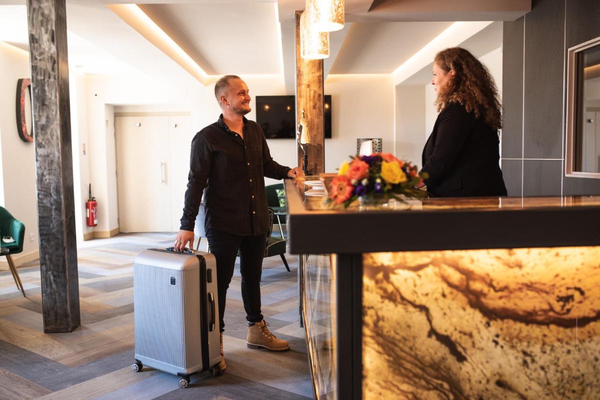 Membres du personnel de l'établissement Hôtel 1770 & Spa