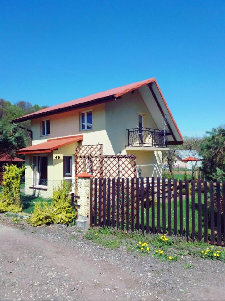 Pod Modrzewiami - Housity