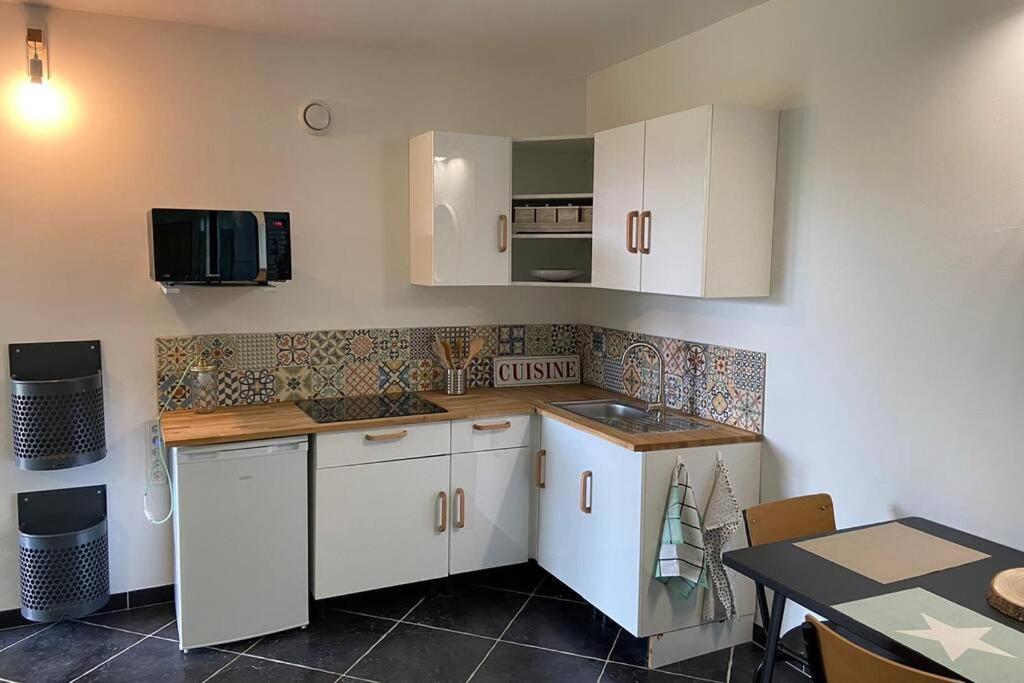 Superbe studio privée au calme avec piscine et spa - Housity