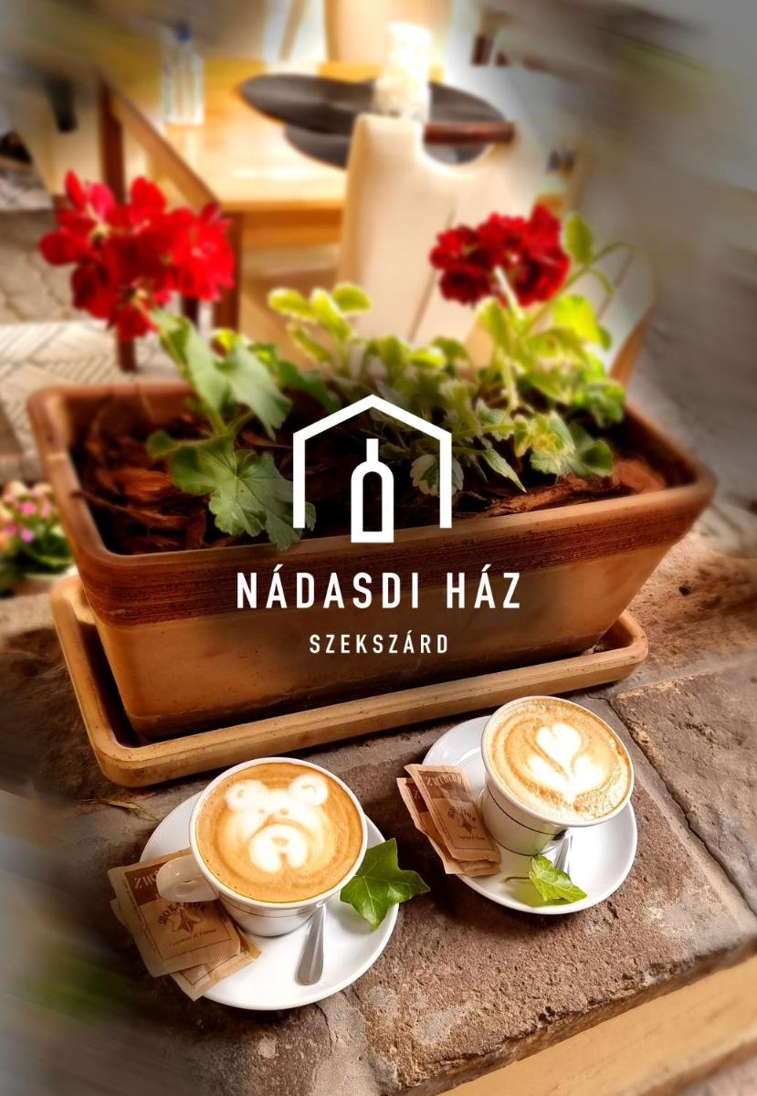 Nádasdi Ház - Housity
