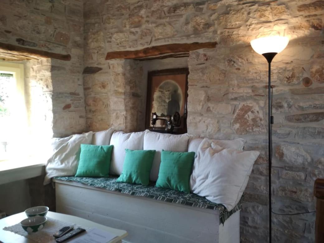a trip to the past and the beauty - Housity