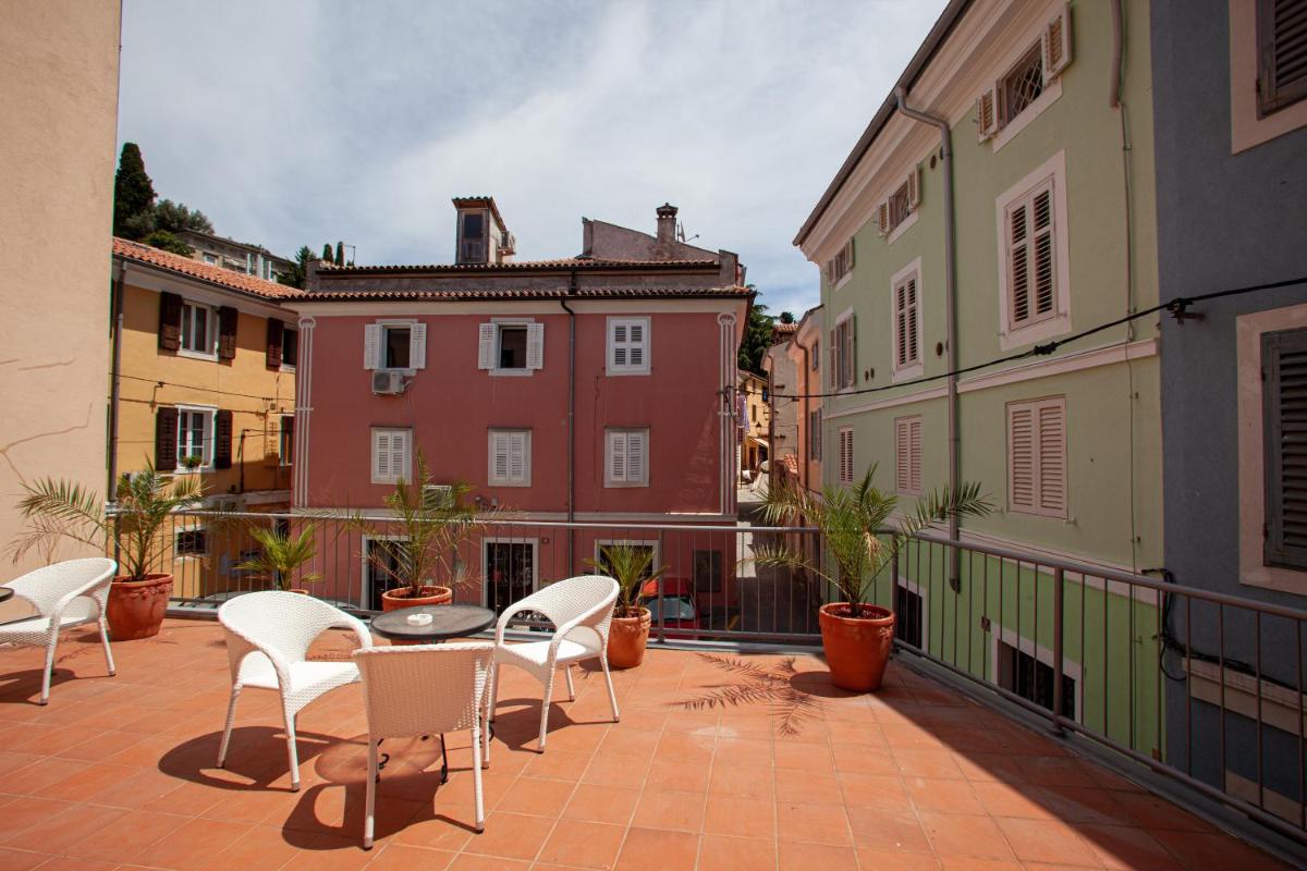 Arcobaleno Apartments - Housity