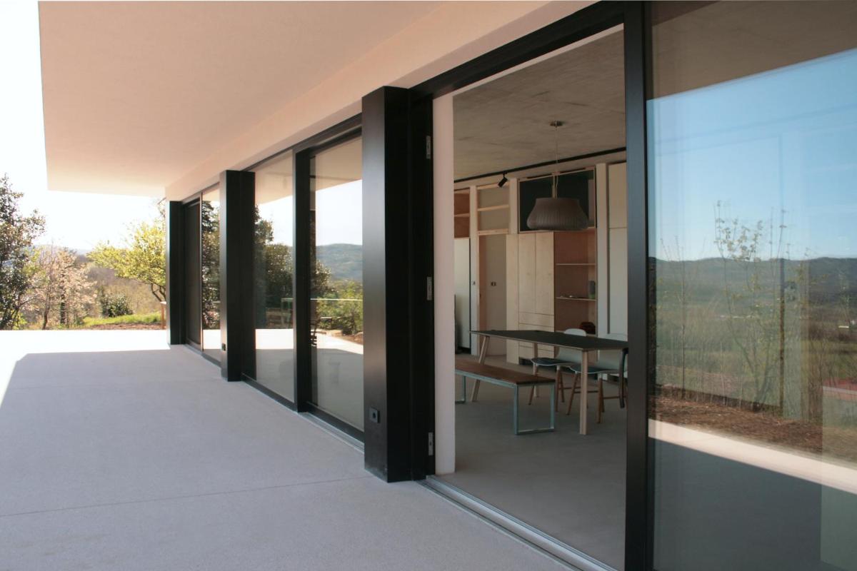konjiček - house above the valley - Housity
