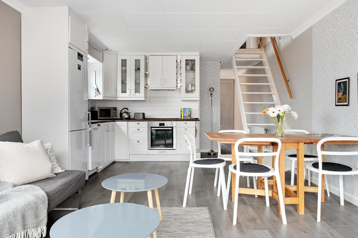 Entire modern home in Stockholm Kista - suitable for four persons - Housity
