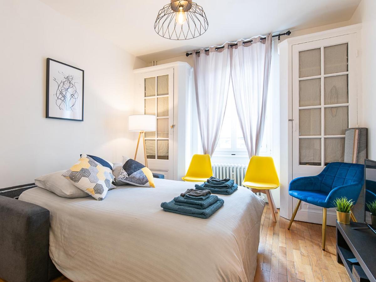 LE DEDIEU - HYPERCENTRE GARAGE GRATUIT WiFi NETFLIX AMAZON PRIME - Housity