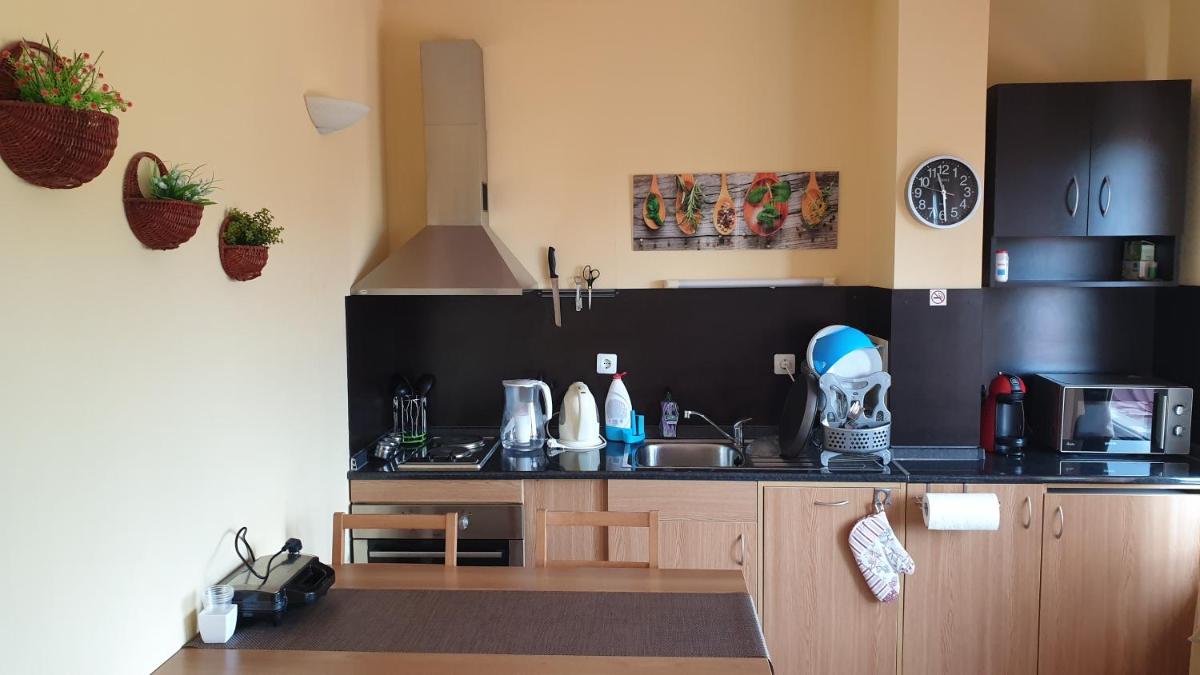 SnezhankaS Apartment - Housity