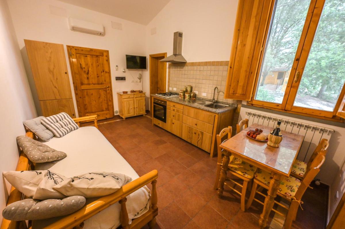 Agriturismo Poggio al Pino - Housity