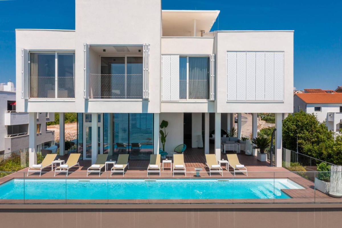 Dedaj Resort - Villa Tina - Housity