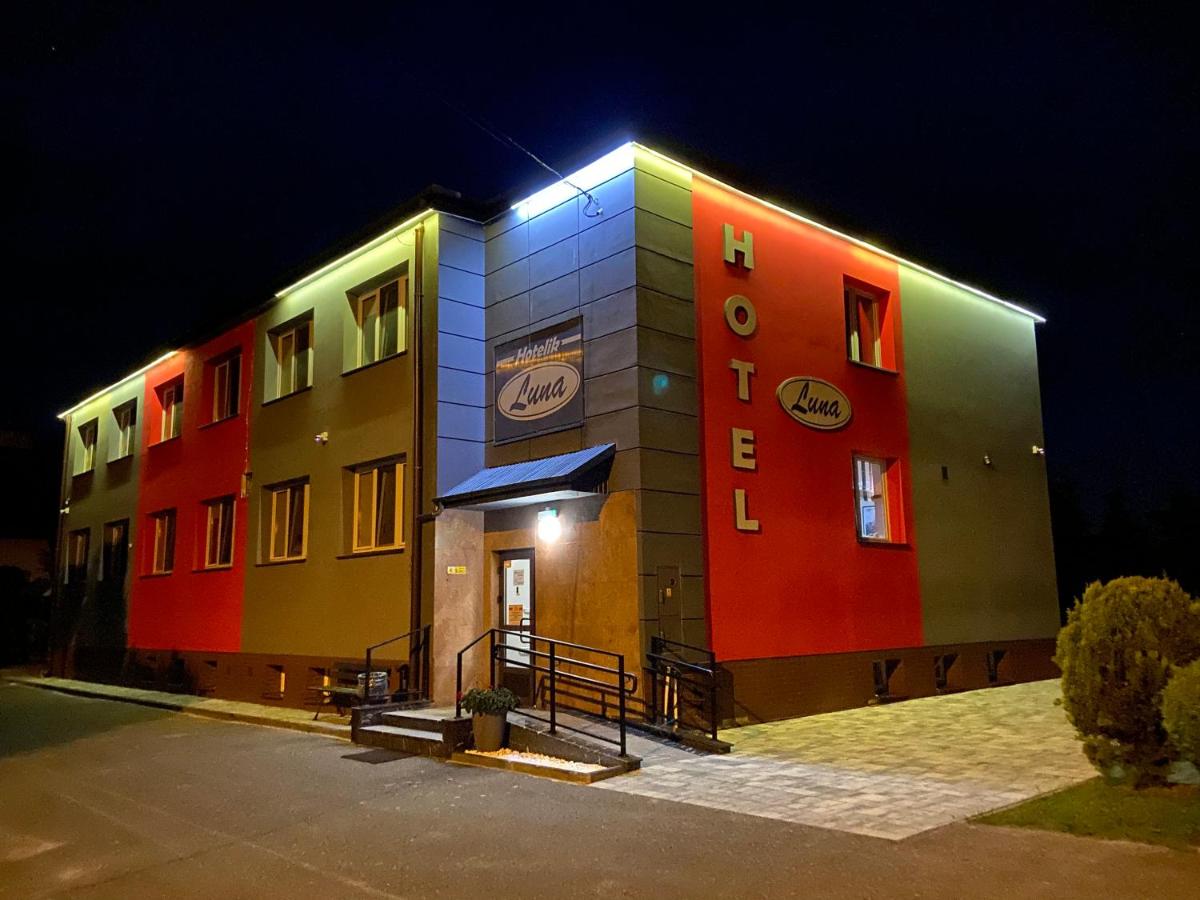 Luna Noclegi i Zakwaterowanie - Housity