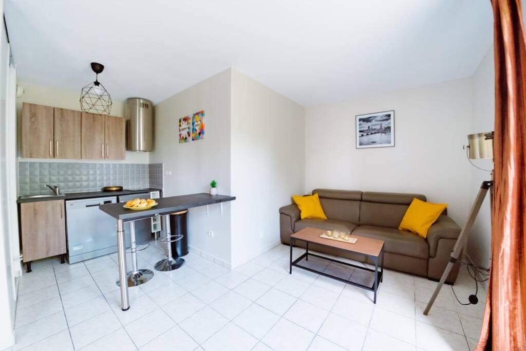 Le Lumineux-T2-43m2-Face Val d'Europe-Disney - Housity