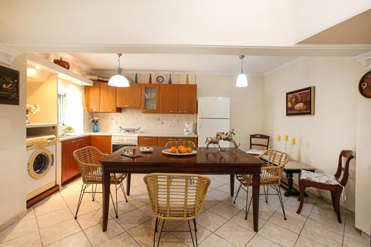 La Casa nel vicolo by GuestCorfu - Housity