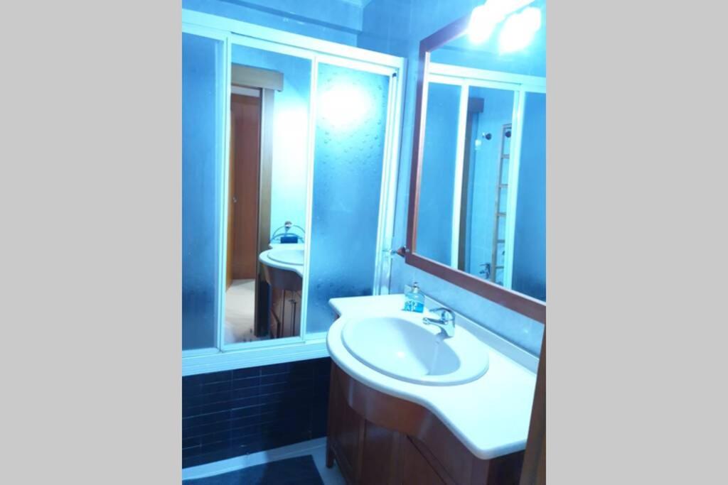 Suitetrails - Beautiful and cozy apartment in Seville.