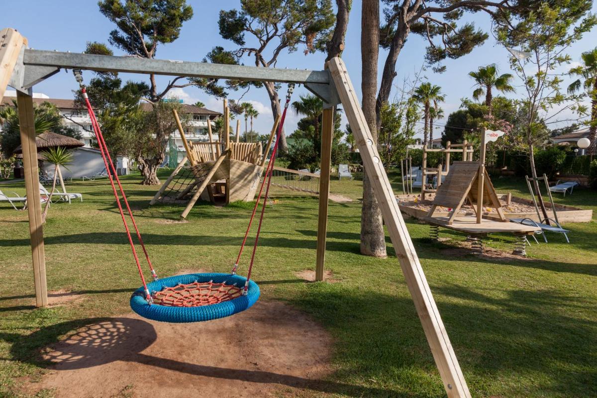Zona de juegos infantil en Playa Esperanza Resort Affiliated by Meliá