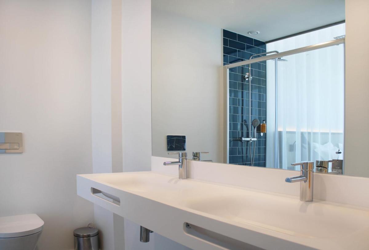 Uma casa de banho em AP Cabanas Beach & Nature - Adults Friendly