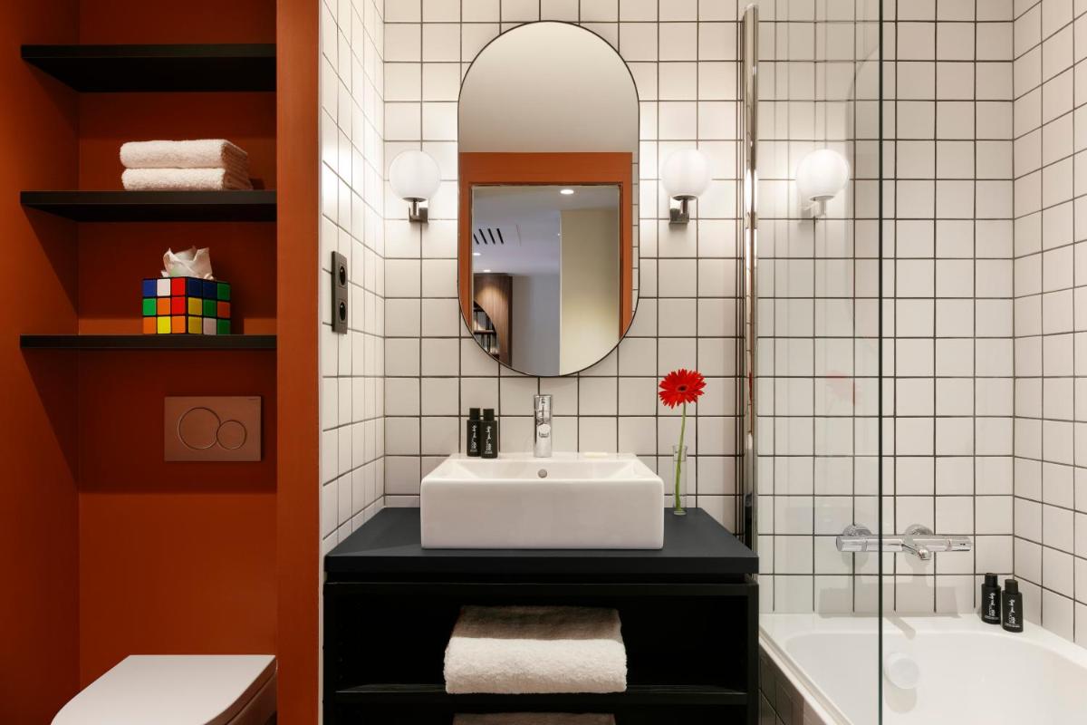 Salle de bains dans l'établissement RockyPop Flaine Hotel & Spa