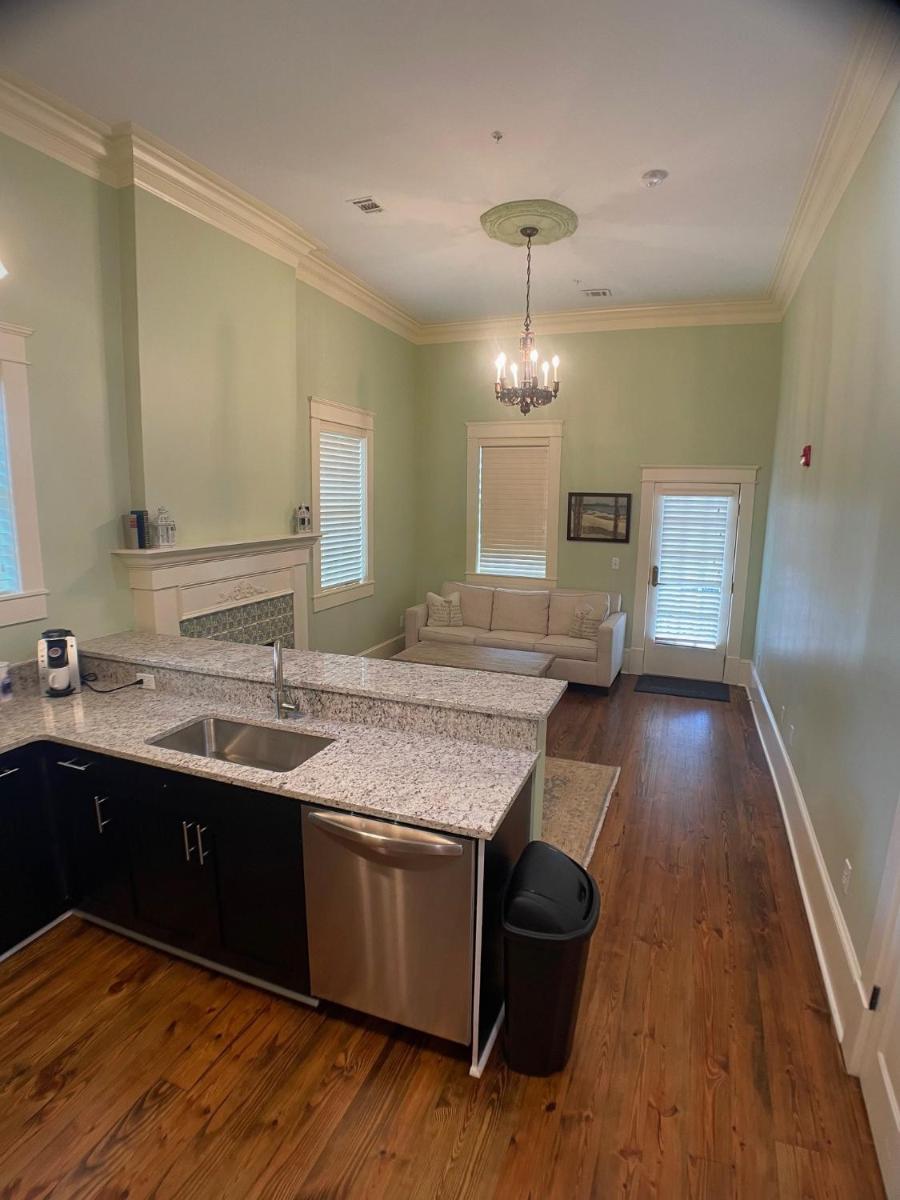 Fort Conde Inn - Mobile - Housity