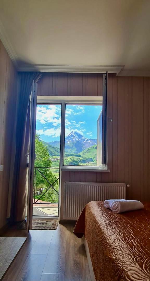 Kazbegi Inn - Housity