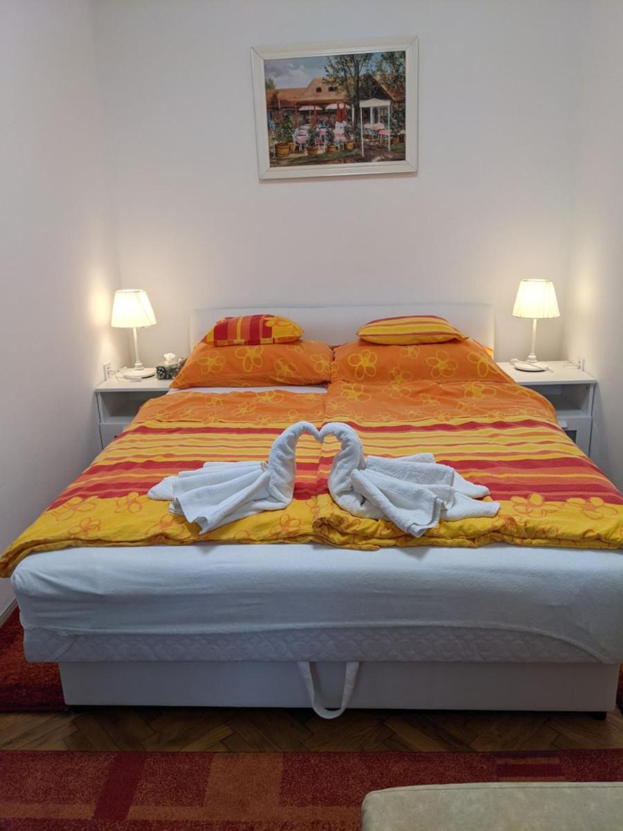 Oleander Holiday House - Housity