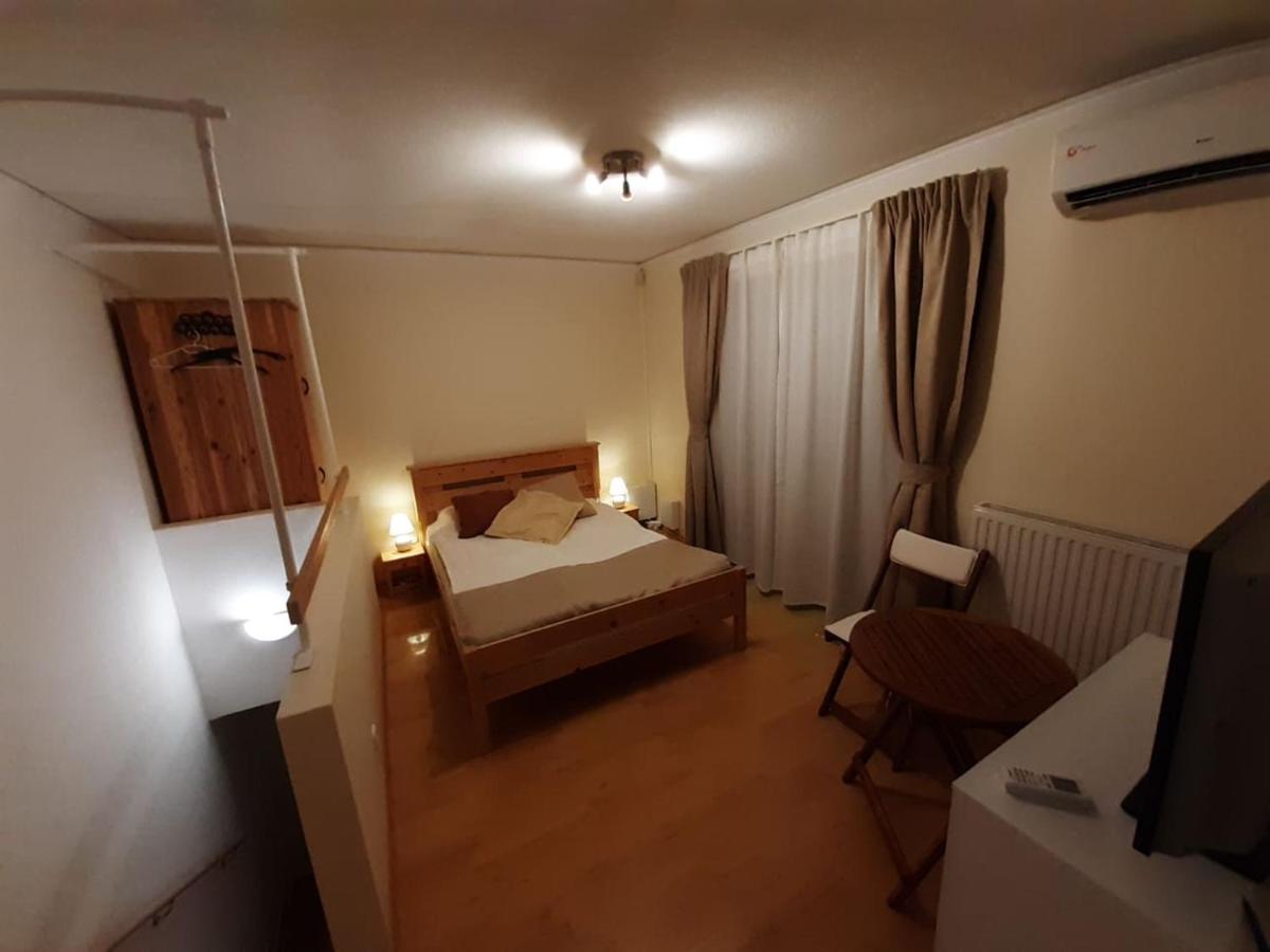 Suitetrails - Golden Sunshine Apartman