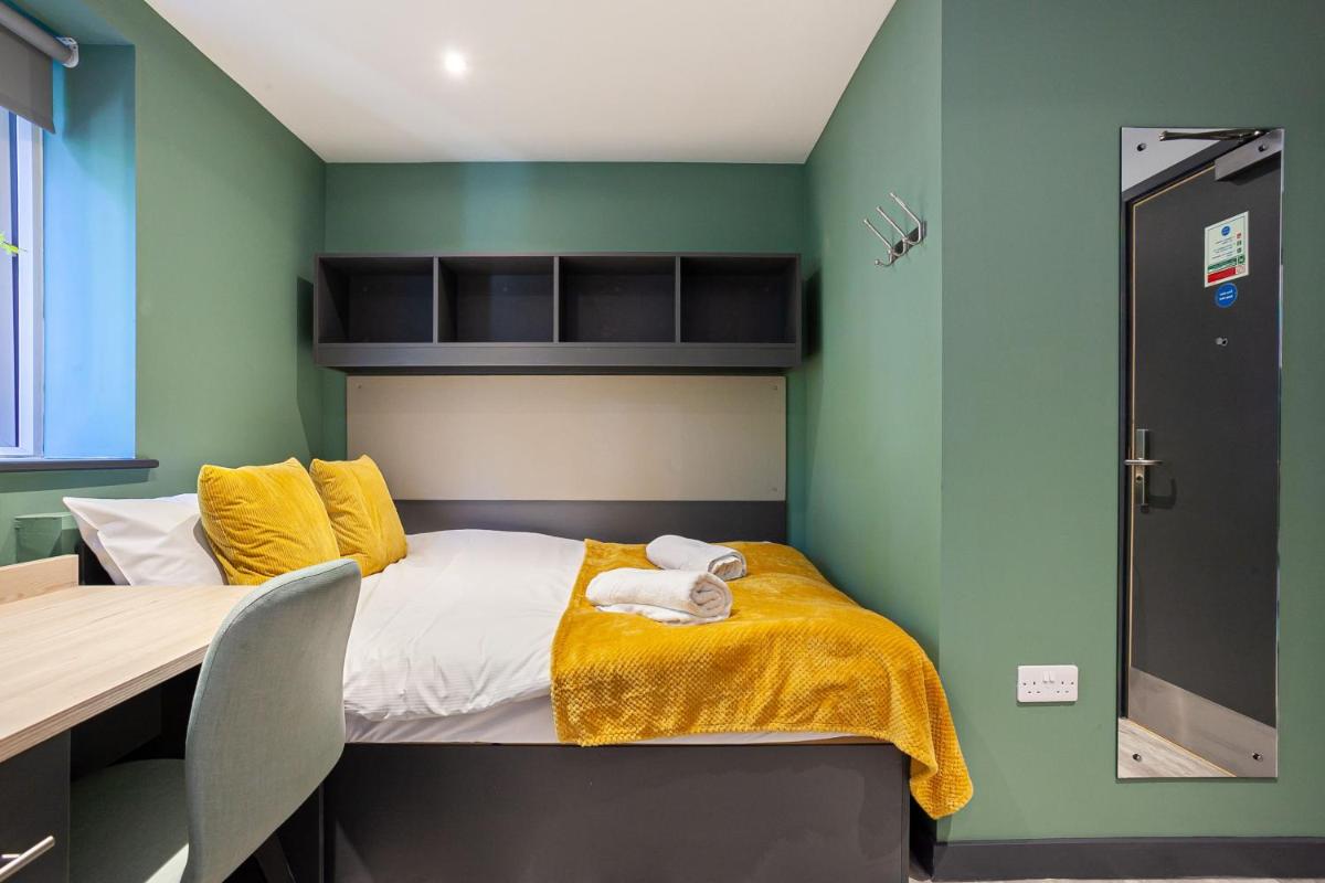 Modern and Trendy Studios at Sherbourne Student Village in Coventry - Housity