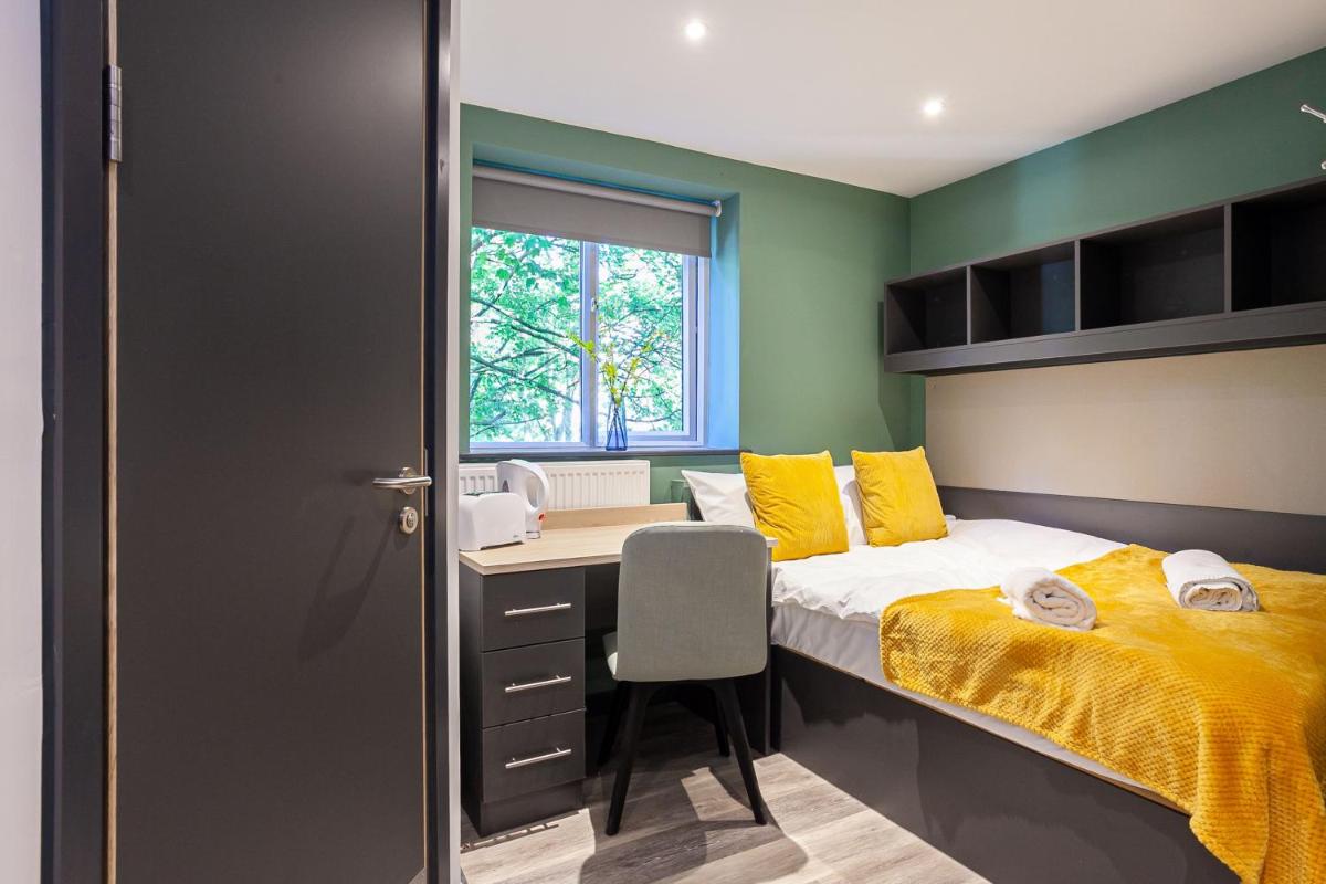 Modern and Trendy Studios at Sherbourne Student Village in Coventry - Housity