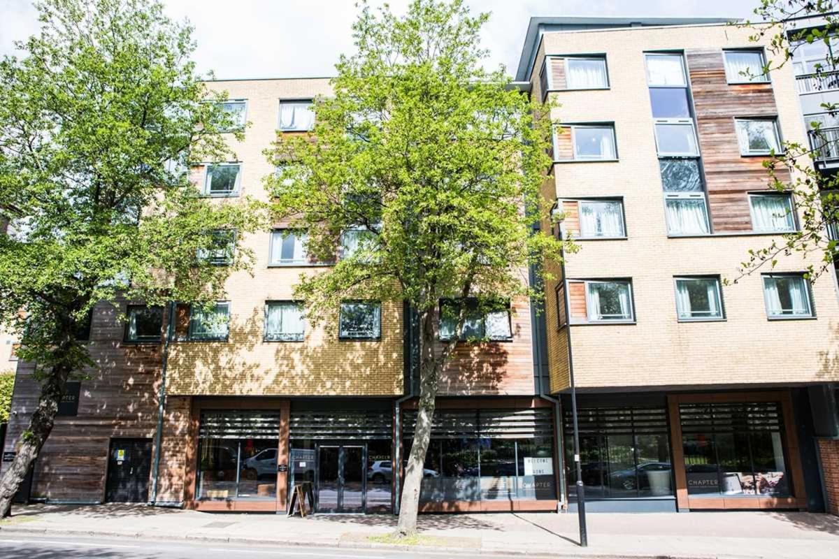 Modern Studios and Private Bedrooms with Shared Kitchen at Chapter Islington in London For Students Only - Housity