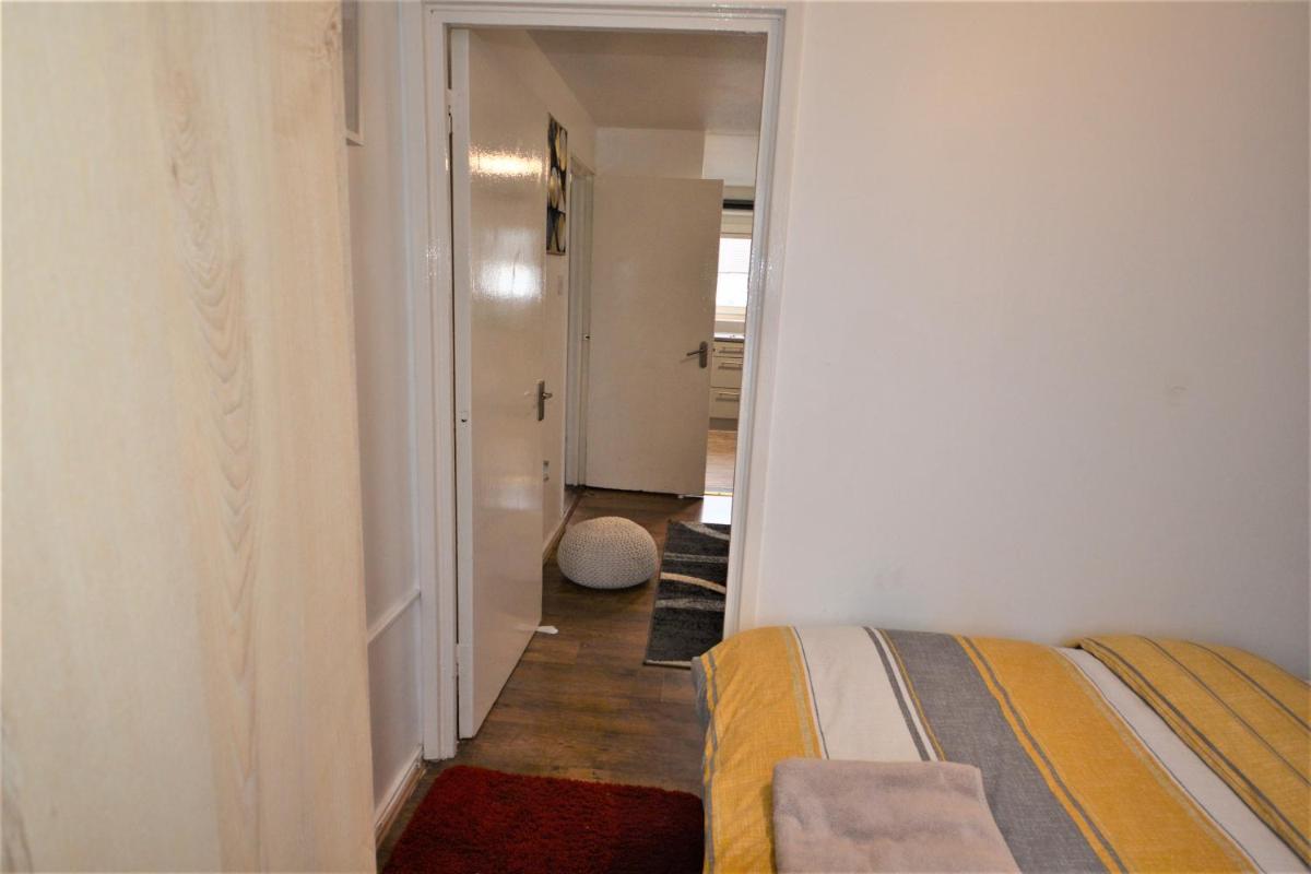 2 Bedroom Apartment Near Excel Exhibition Centre London - Housity
