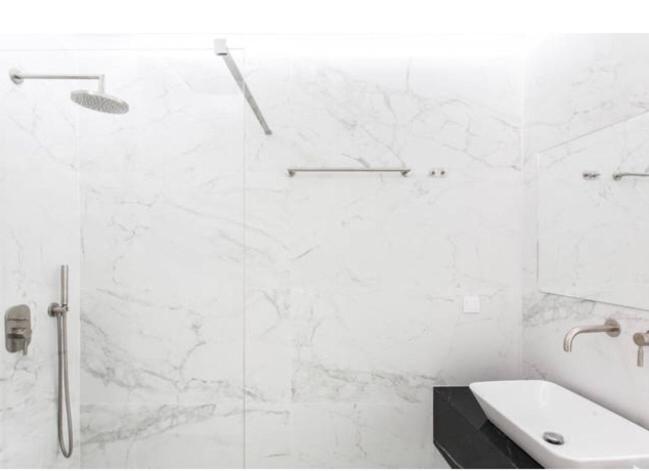 Dion Suites - Housity