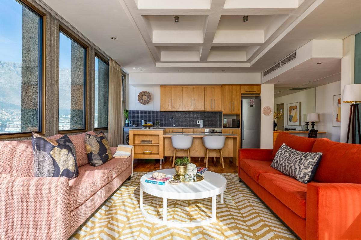 #2001 Cartwright - City Skies - Housity