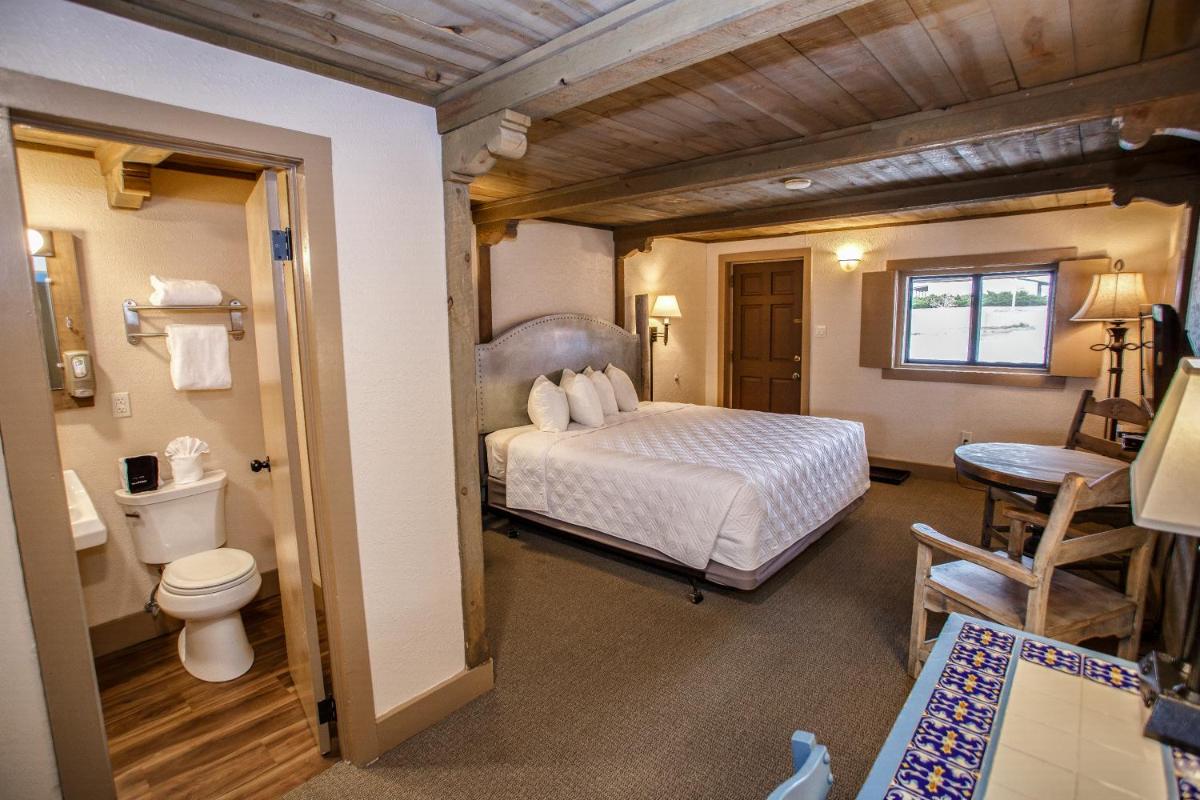 Chama Trails Motel - Housity
