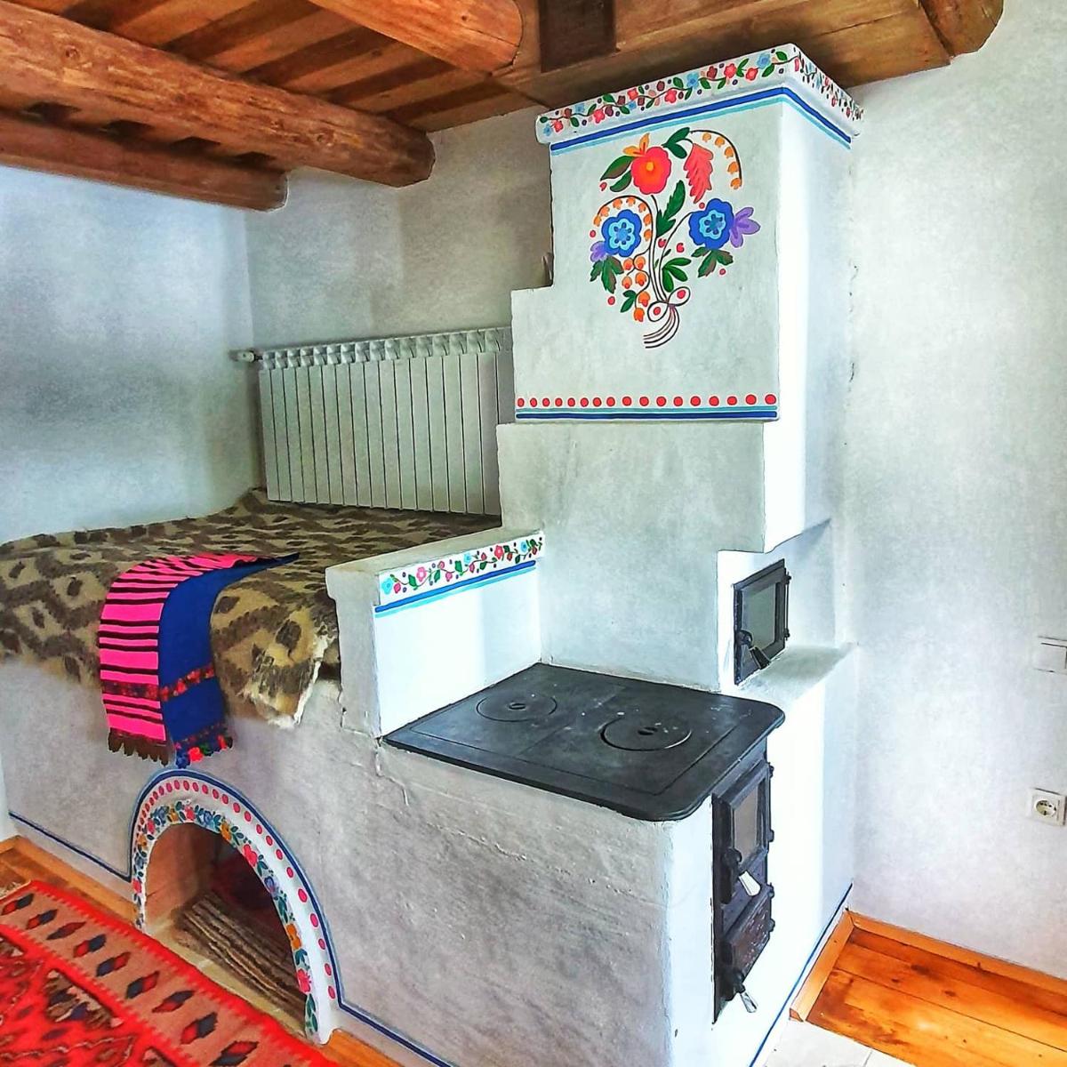 Vatra Boiereasca - Housity