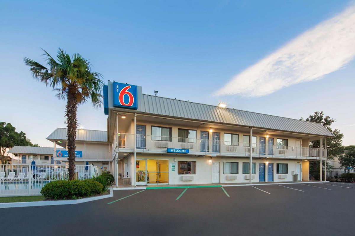 Motel 6-Woodland, CA Sacramento Airport - Housity