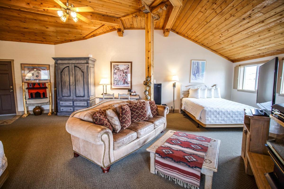 Chama Trails Motel - Housity