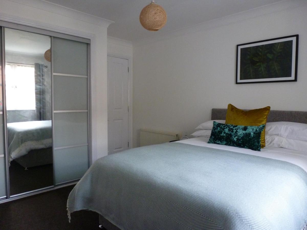 Sun Gardens Luxe 2 Bed 2 Bath Apartment - Hizvo