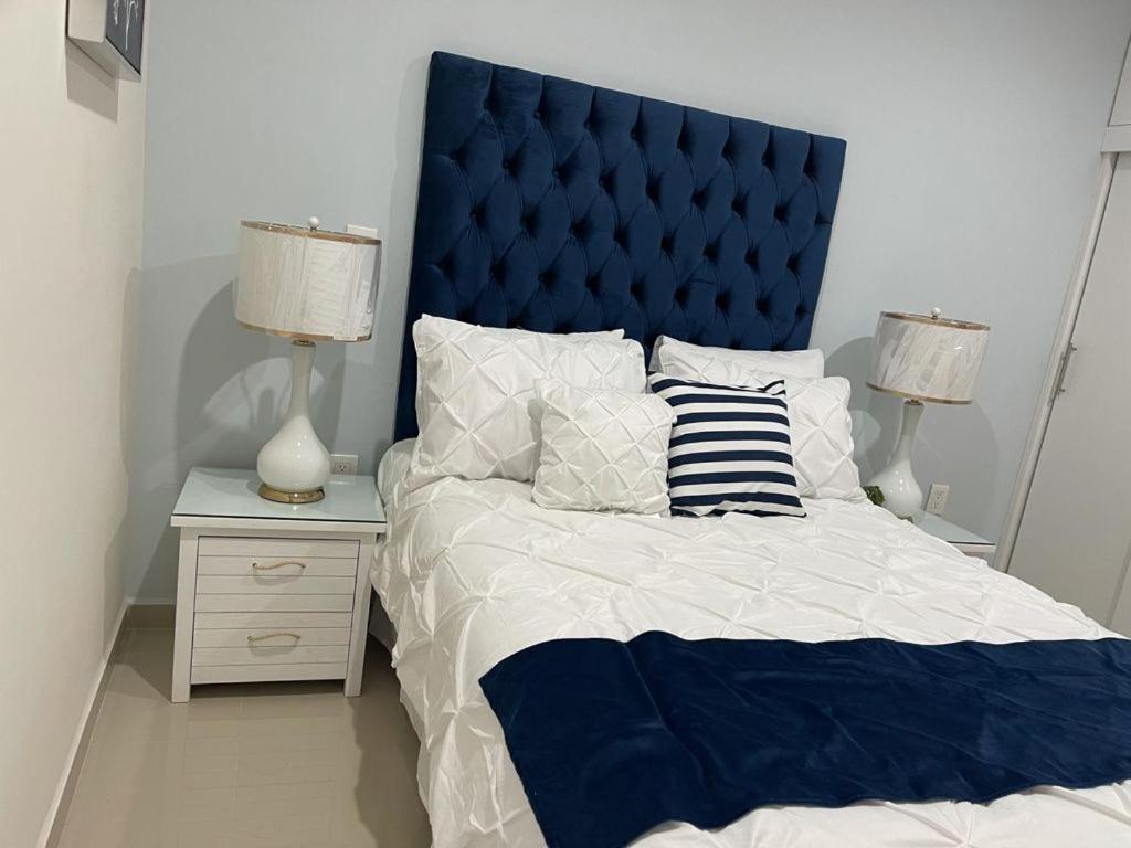 Departamento con jacuzzi en zona dorada 1-7 personas - Hizvo