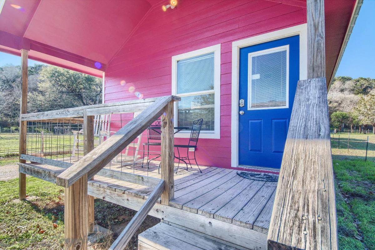 RR 9122WC Wine Cup Cabin - Housity