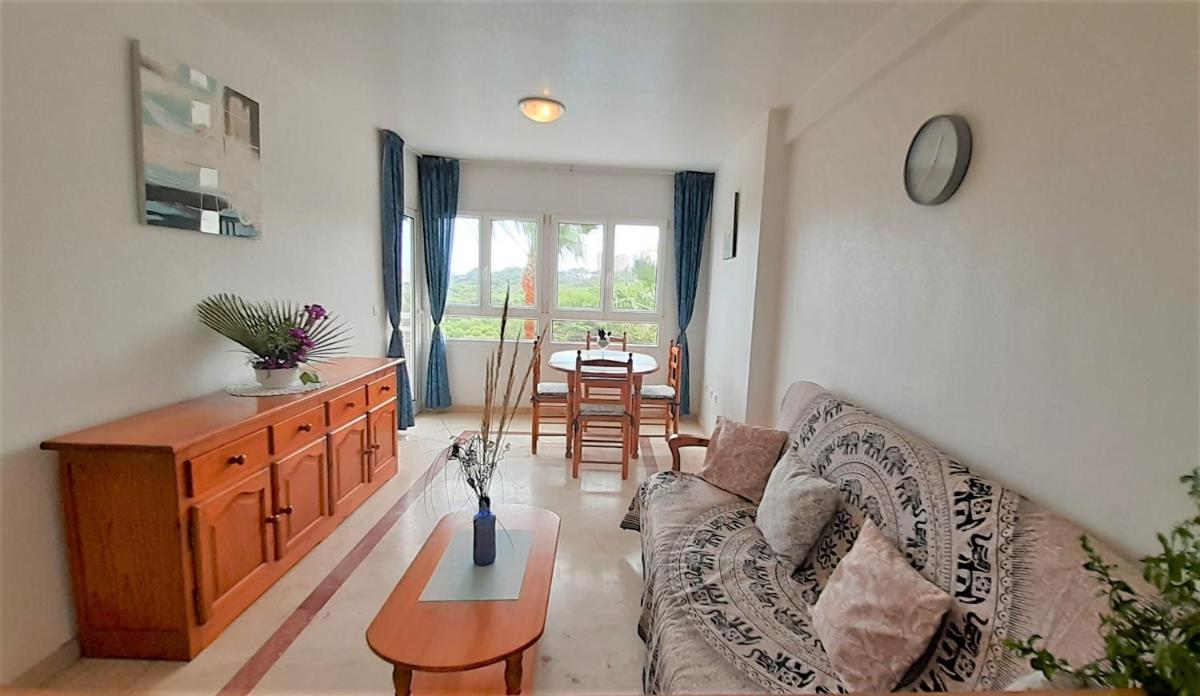 Apartmán s výhledem na moře, tenisový kurt, park - Housity
