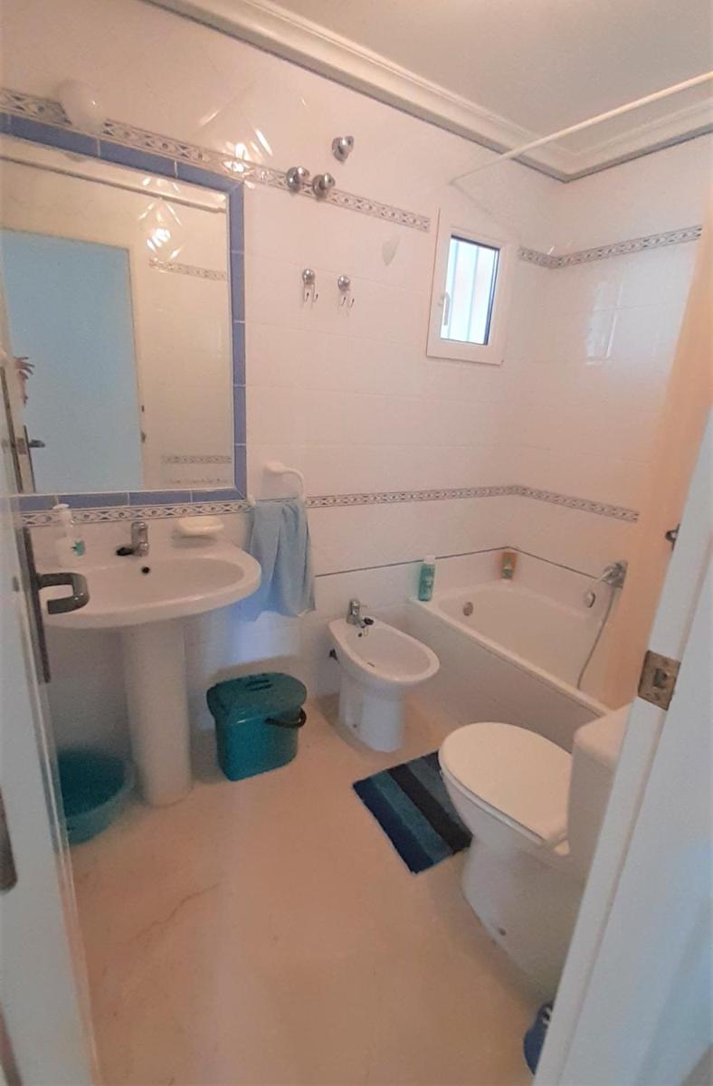 Apartmán s výhledem na moře, tenisový kurt, park - Housity