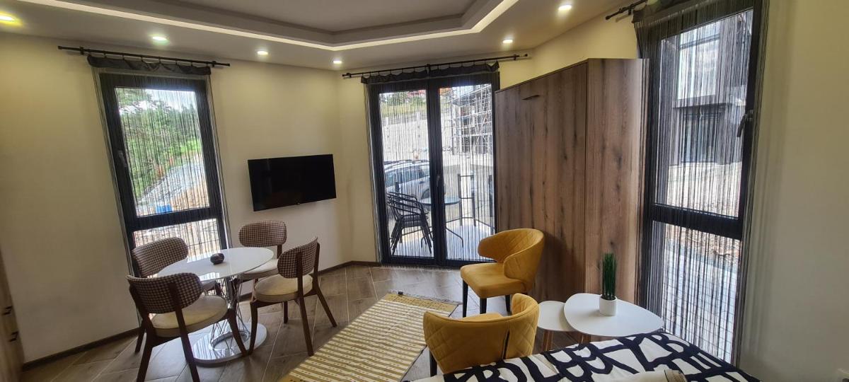 Studio Mina Divcibare - Housity
