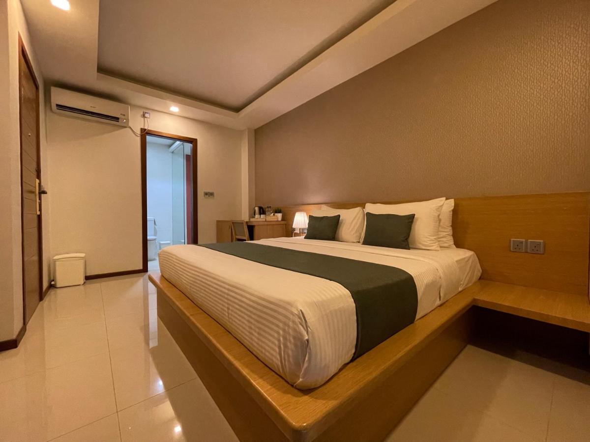 Suitetrails - Huvan Beach Hotel at Hulhumale