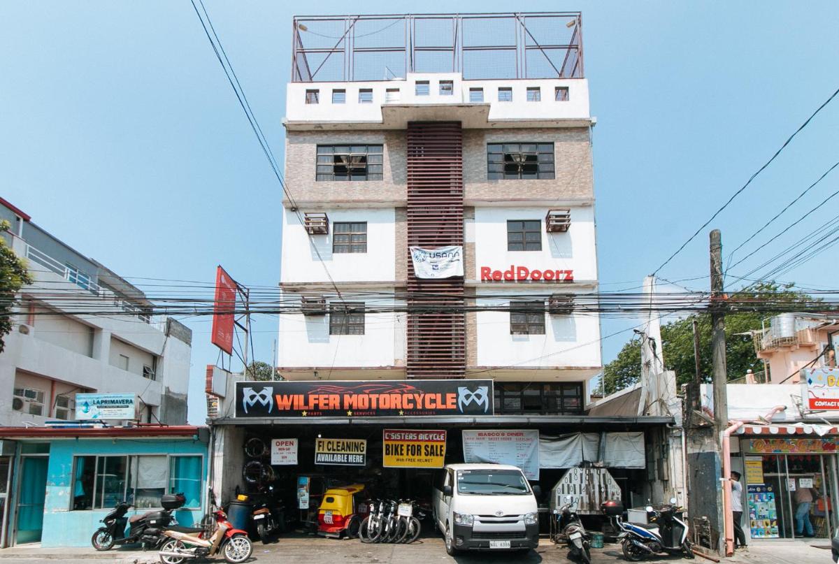 RedDoorz at CAA Road Las Pinas - Housity