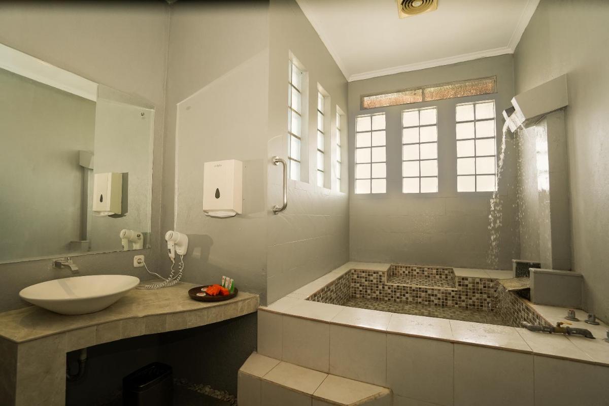 Suitetrails - Sabda Alam Hotel & Resort