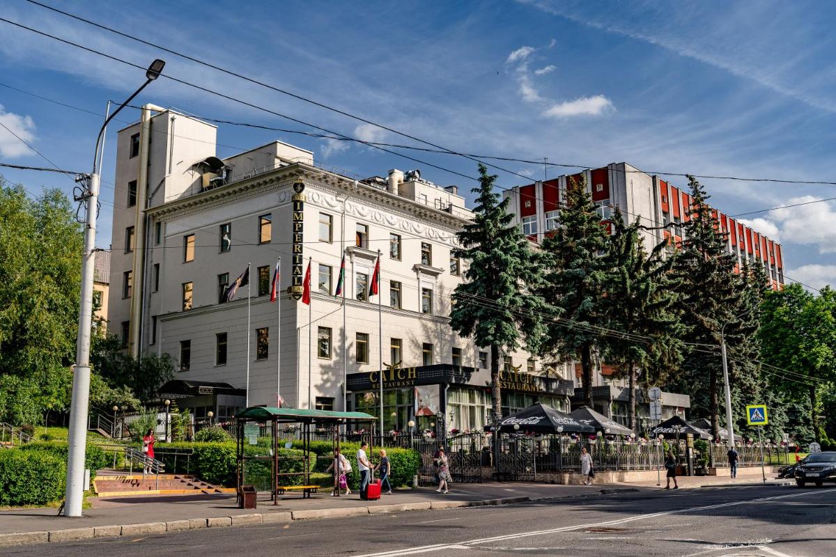 Imperial Palace Hotel - Housity