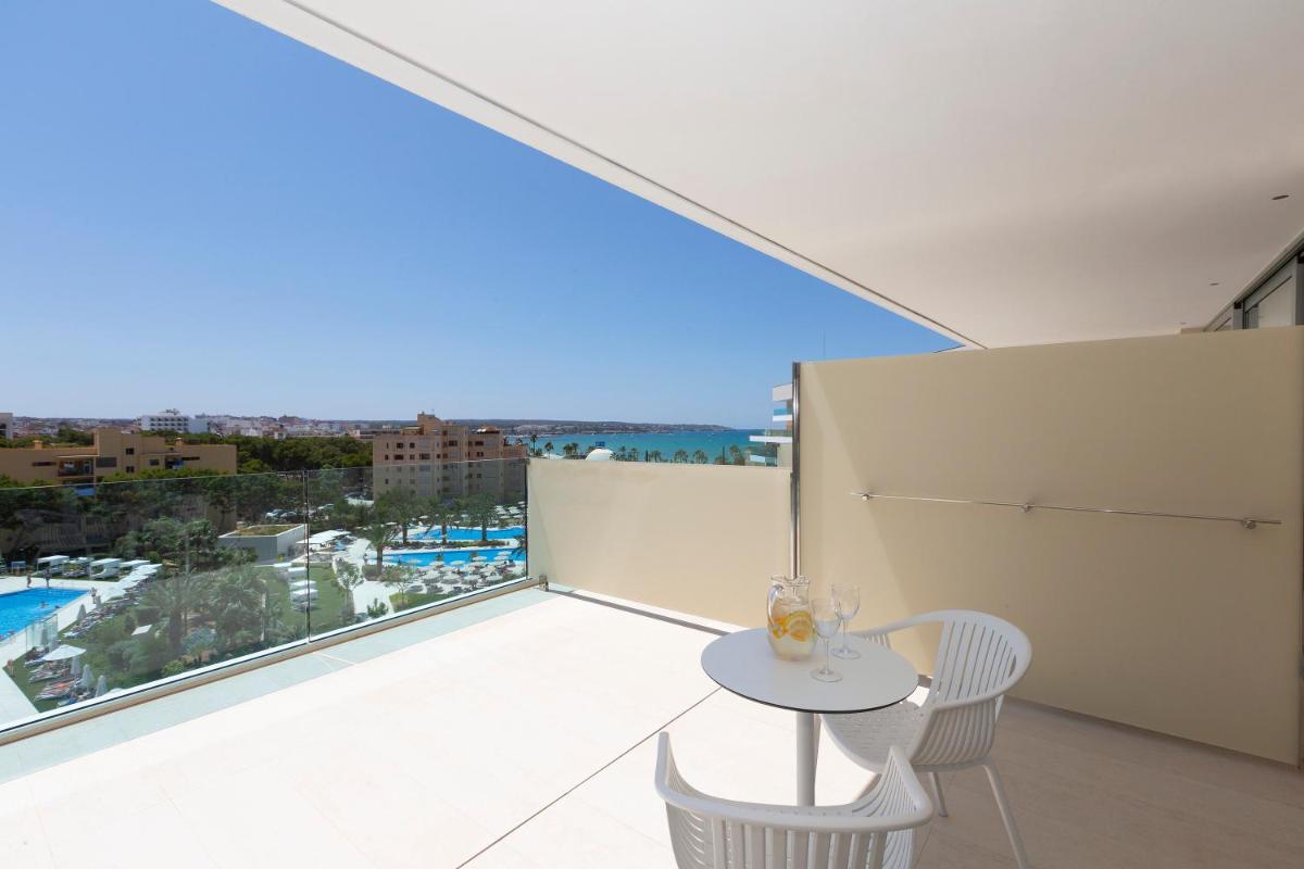 Un balcón o terraza de Hipotels Gran Playa de Palma