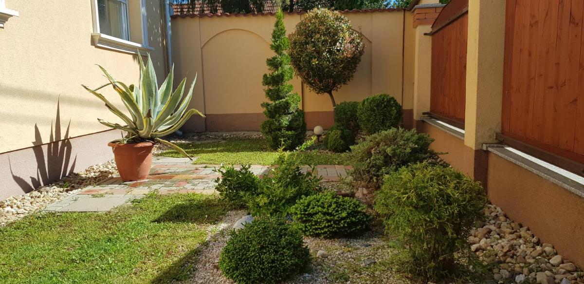 Central-Aqua Apartman - Housity