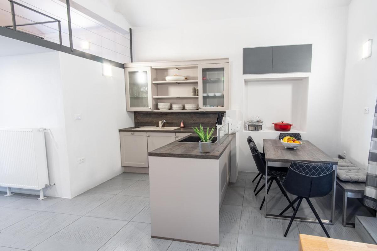 Apartment THE VIEW HerMes arT - Housity