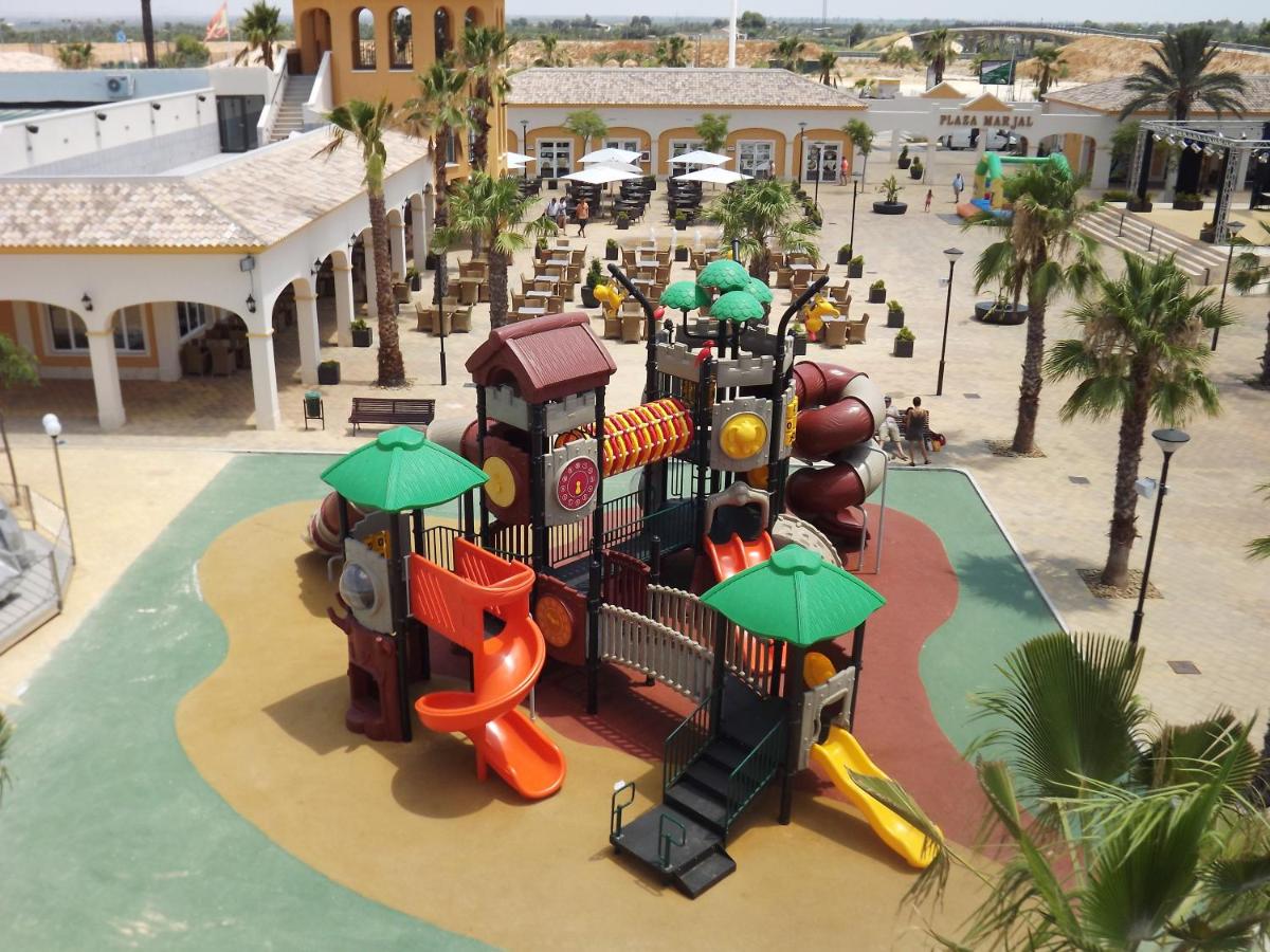 Zona de juegos infantil en Alannia Costa Blanca