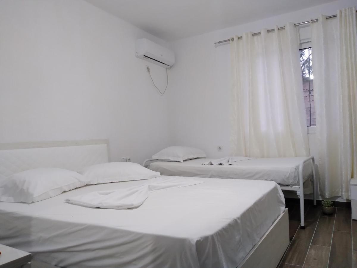Condo Rooms - Housity