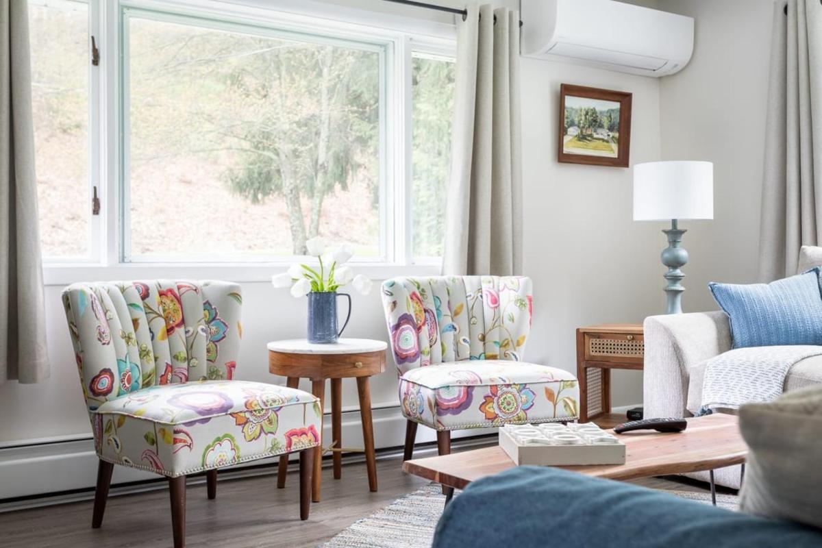 Cedar Creek Cottage Close to Downtown Traverse City Beaches and the TART Trail - Housity
