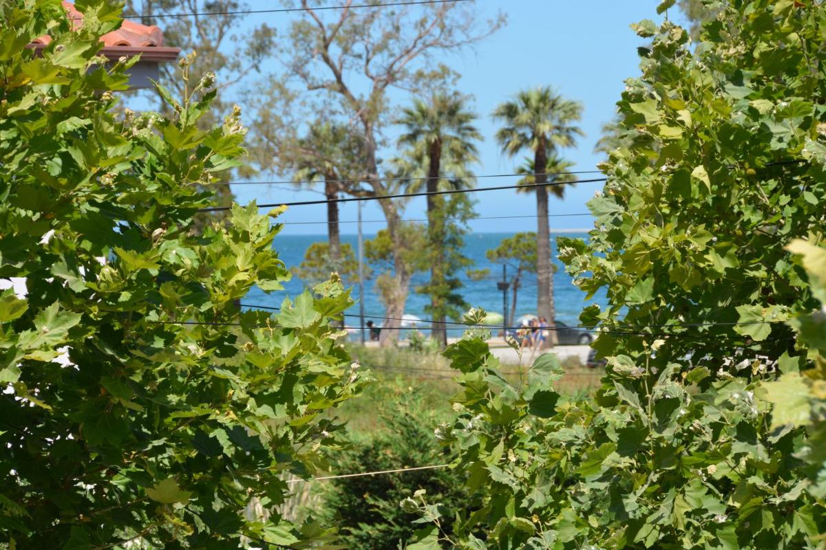 Lungomare private rooms - Housity